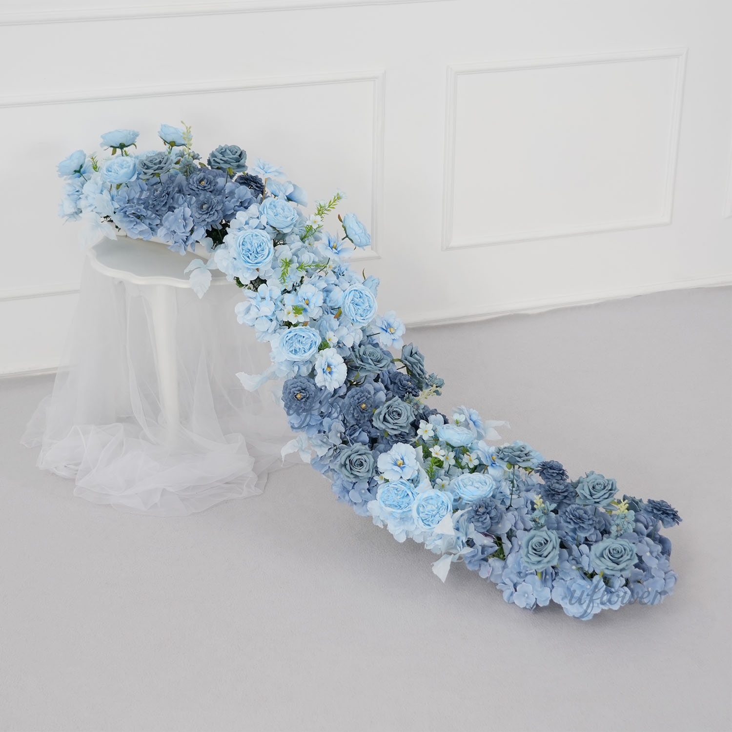 Blauwe Rozen Kunstbloemen Rij  - Table Runner recensie en prijs