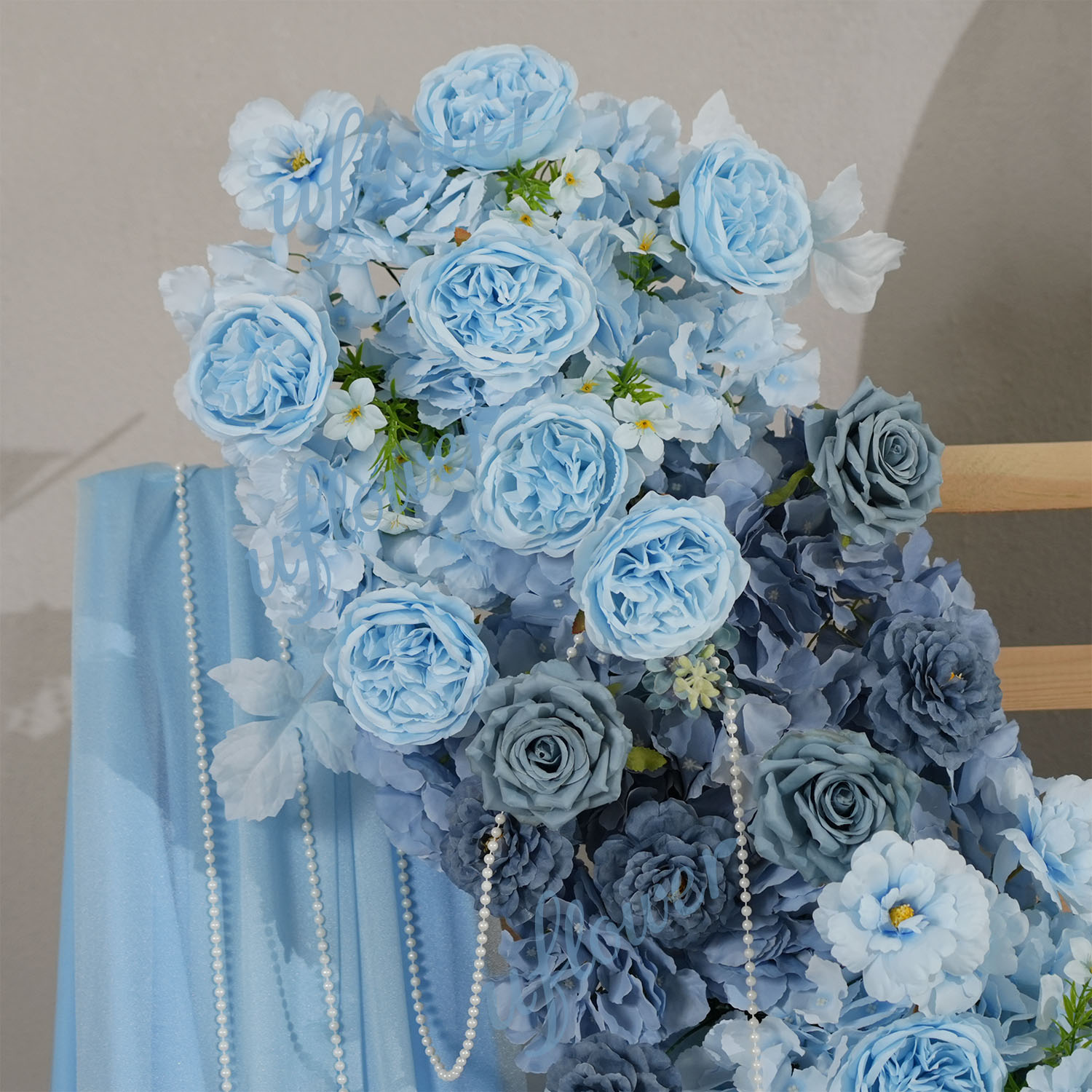 Blauwe Rozen Kunstbloemen Rij  - Table Runner recensie en prijs